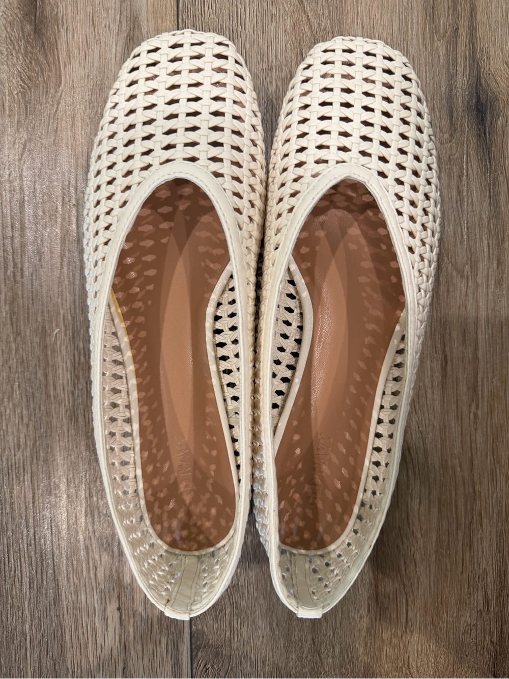 Old Navy Cream Woven Ballet Flats